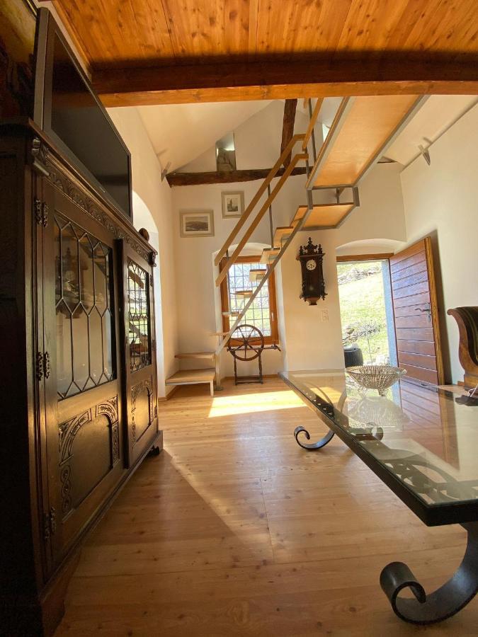 Ferienwohnung Santorini By Quokka 360 - Blue Curtains In The Alps Anzonico Exterior foto
